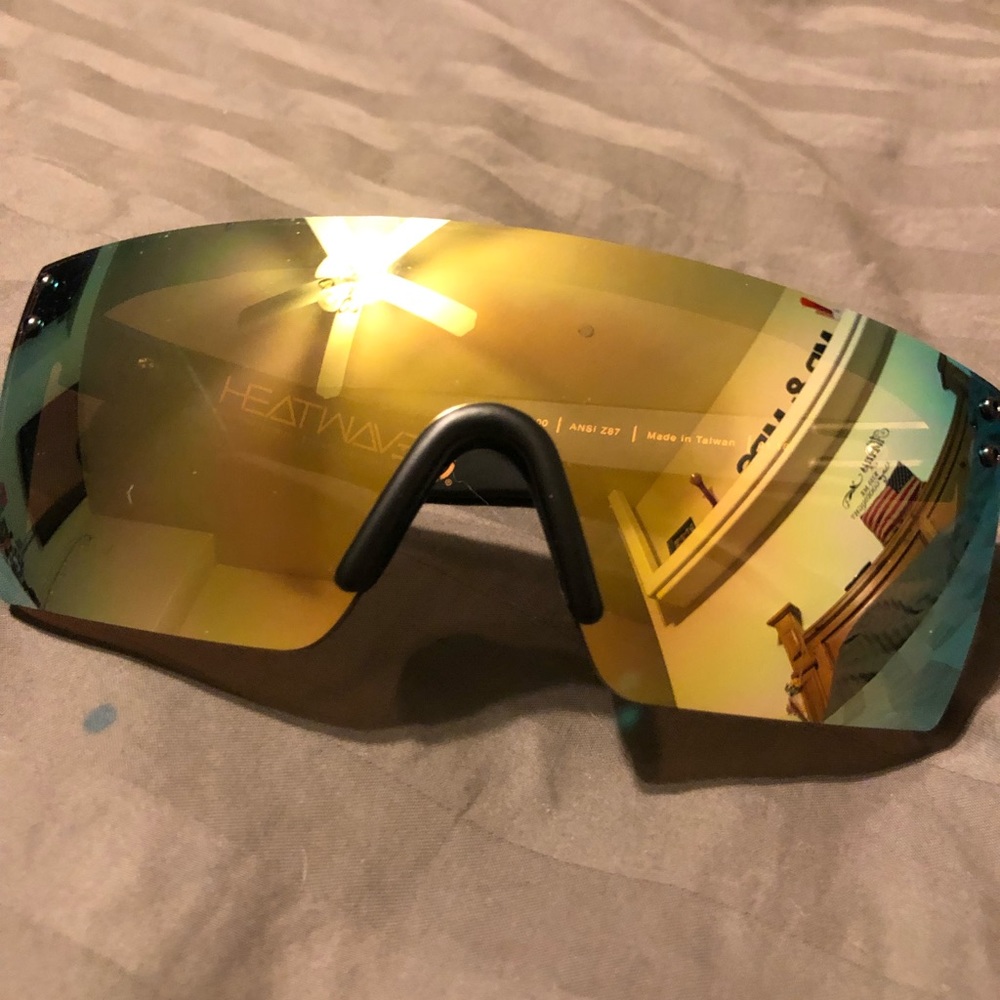 Heatwave gold rush sunglasses